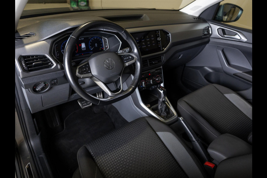 Volkswagen T-Cross 1.0 TSI Life Business / 110pk / Achteruitrij camera / Dodehoek herkenning /