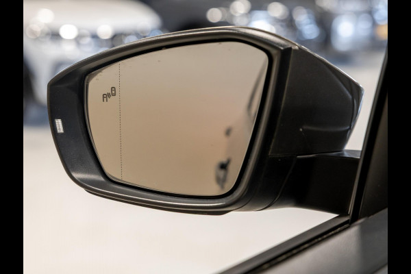 Volkswagen T-Cross 1.0 TSI Life Business / 110pk / Achteruitrij camera / Dodehoek herkenning /