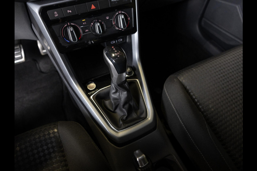 Volkswagen T-Cross 1.0 TSI Life Business / 110pk / Achteruitrij camera / Dodehoek herkenning /