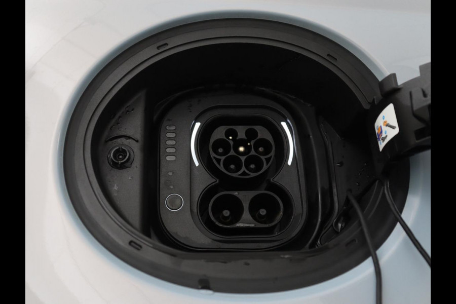 Fiat 500 Cabrio Icon 42 kWh | SOH 90,5 | 3 Fase | Adaptive cruise | Camera | Carplay | DAB | Climate control | Stoelverwarming | Navi. Full map |