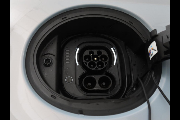 Fiat 500 Cabrio Icon 42 kWh | SOH 90,5 | 3 Fase | Adaptive cruise | Camera | Carplay | DAB | Climate control | Stoelverwarming | Navi. Full map |