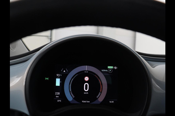 Fiat 500 Cabrio Icon 42 kWh | SOH 90,5 | 3 Fase | Adaptive cruise | Camera | Carplay | DAB | Climate control | Stoelverwarming | Navi. Full map |