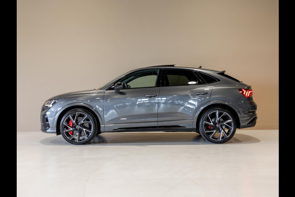 Audi Q3 Sportback TFSI RS / 400pk / Panorama dak / Keramische remschijven / RS Sportuitlaat /