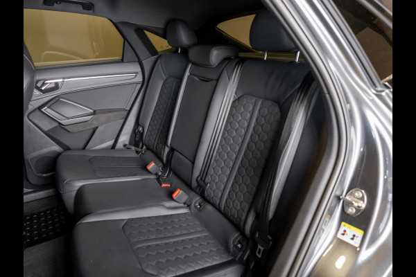 Audi Q3 Sportback TFSI RS / 400pk / Panorama dak / Keramische remschijven / RS Sportuitlaat /