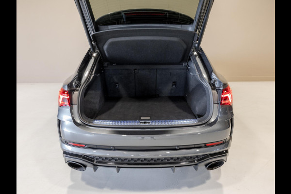 Audi Q3 Sportback TFSI RS / 400pk / Panorama dak / Keramische remschijven / RS Sportuitlaat /