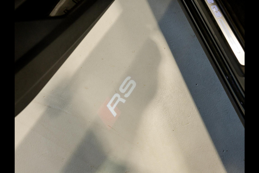 Audi Q3 Sportback TFSI RS / 400pk / Panorama dak / Keramische remschijven / RS Sportuitlaat /