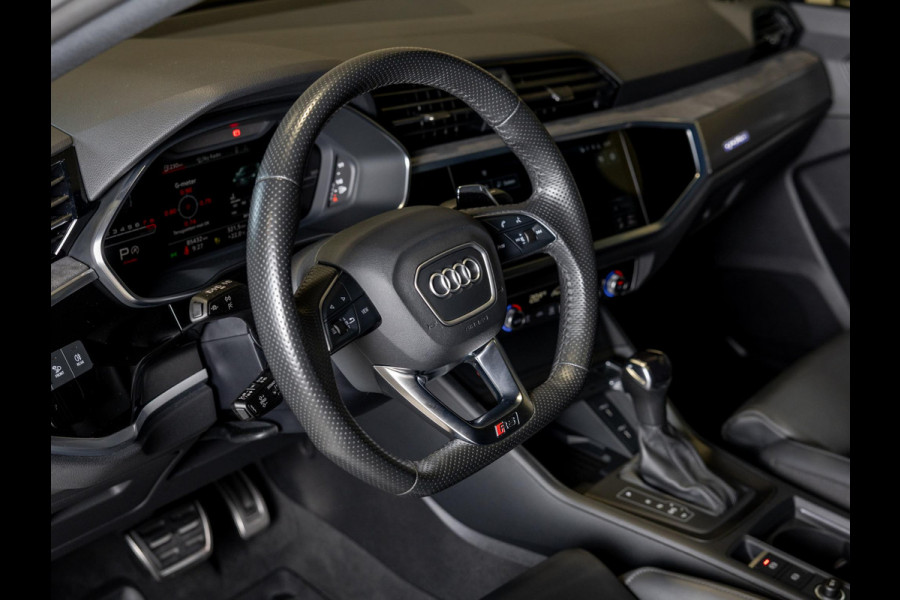 Audi Q3 Sportback TFSI RS / 400pk / Panorama dak / Keramische remschijven / RS Sportuitlaat /
