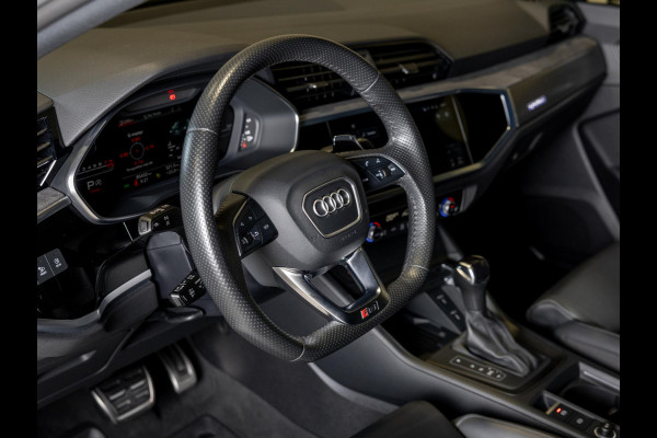Audi Q3 Sportback TFSI RS / 400pk / Panorama dak / Keramische remschijven / RS Sportuitlaat /