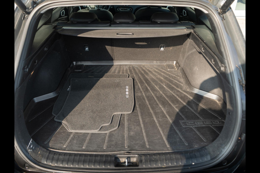 Kia Ceed Sportswagon 1.5 T-GDi DynamicPlusLine | Navigatie | Stoel en stuurverwarming |