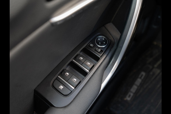 Kia Ceed Sportswagon 1.5 T-GDi DynamicPlusLine | Navigatie | Stoel en stuurverwarming |
