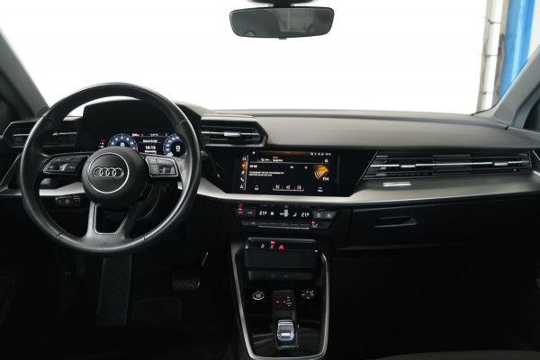 Audi A3 Limousine 30 TFSI Pro Line Automaat - N.A.P. Airco, Cruise, Virtual display, Carplay.