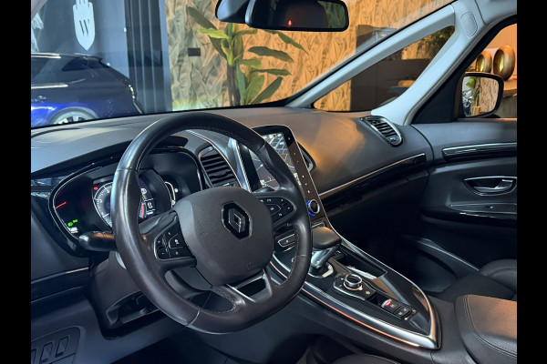 Renault Espace 1.8 TCe Initiale Paris 7P.|Trekhaak|Pano|Carplay|Head-Up|Adaptieve Cruise|Camera|Lane Assist|Leder|Rijklaar
