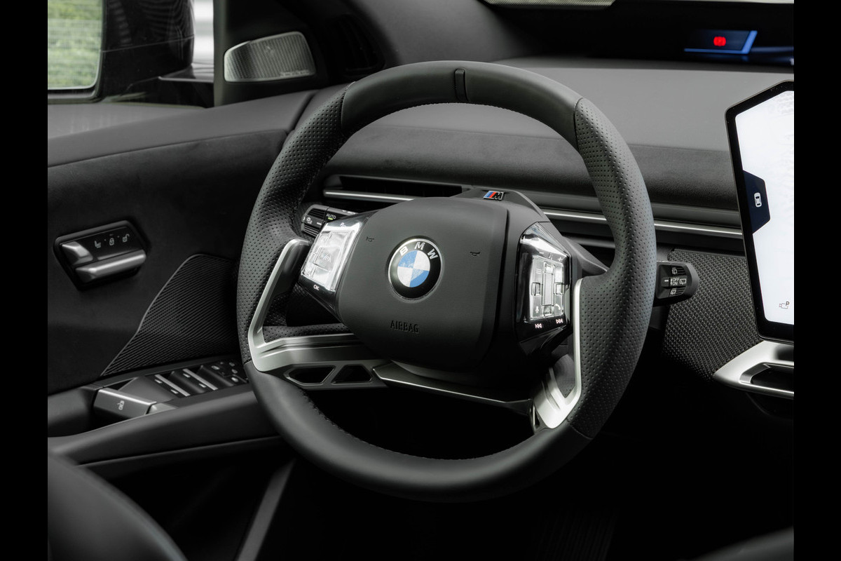 BMW iX3 50 xDrive - M-Sport Pro - Full-Option - Direct Beschikbaar