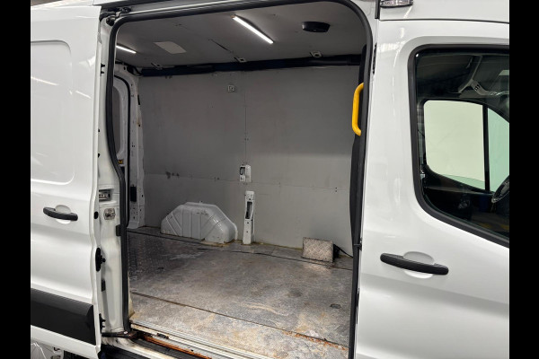 Ford Transit 310 2.0 TDCI L2H2 Trend 130PK Airco Cruise Control Stoelverwarming Verwarmbare voorruit Parkeersensoren Elektrische verstelbare voorstoel
