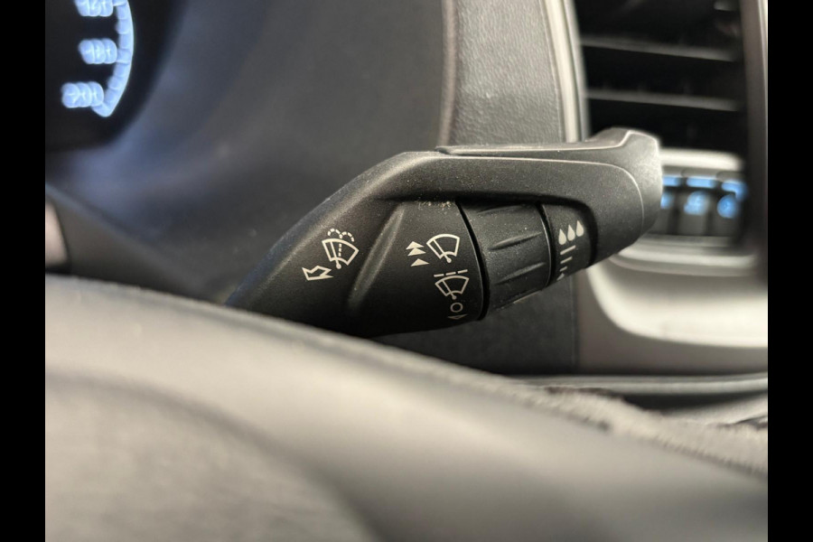 Ford Transit 310 2.0 TDCI L2H2 Trend 130PK Airco Cruise Control Stoelverwarming Verwarmbare voorruit Parkeersensoren Elektrische verstelbare voorstoel