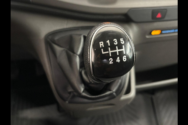 Ford Transit 310 2.0 TDCI L2H2 Trend 130PK Airco Cruise Control Stoelverwarming Verwarmbare voorruit Parkeersensoren Elektrische verstelbare voorstoel