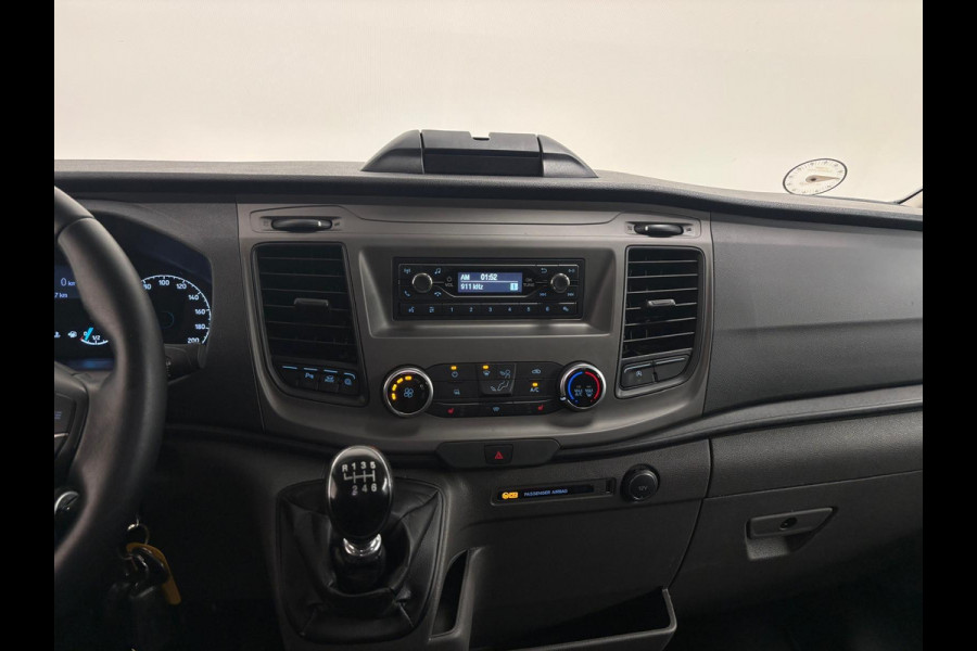 Ford Transit 310 2.0 TDCI L2H2 Trend 130PK Airco Cruise Control Stoelverwarming Verwarmbare voorruit Parkeersensoren Elektrische verstelbare voorstoel