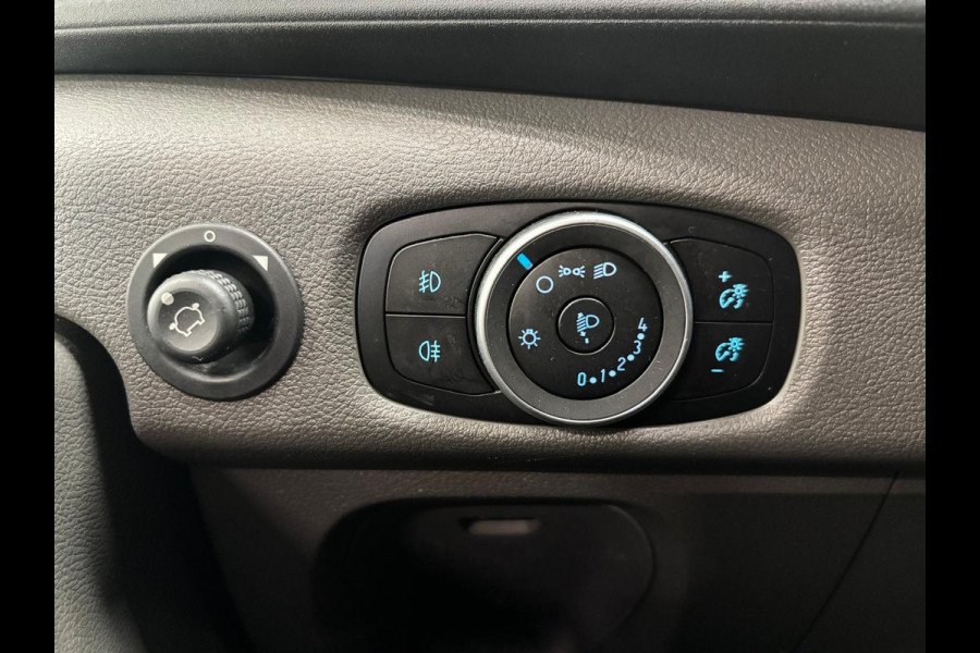 Ford Transit 310 2.0 TDCI L2H2 Trend 130PK Airco Cruise Control Stoelverwarming Verwarmbare voorruit Parkeersensoren Elektrische verstelbare voorstoel
