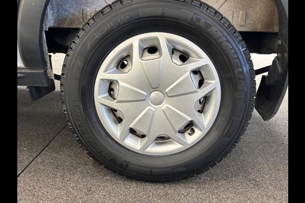 Ford Transit 310 2.0 TDCI L2H2 Trend 130PK Airco Cruise Control Stoelverwarming Verwarmbare voorruit Parkeersensoren Elektrische verstelbare voorstoel