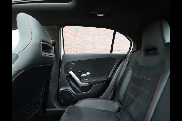 Mercedes-Benz A-Klasse 250 e AMG Line | Pano - Camera - ACC