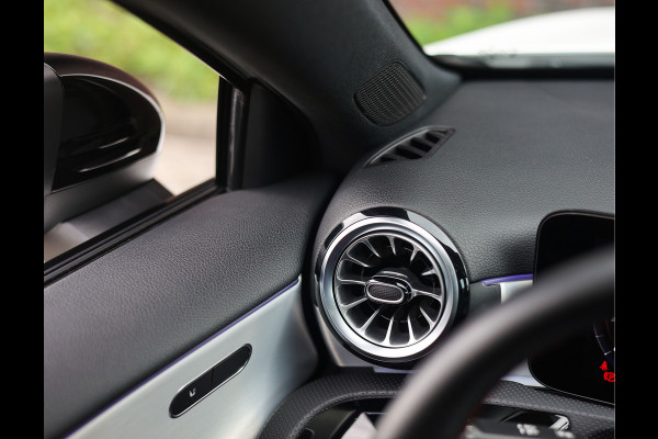 Mercedes-Benz A-Klasse 250 e AMG Line | Pano - Camera - ACC