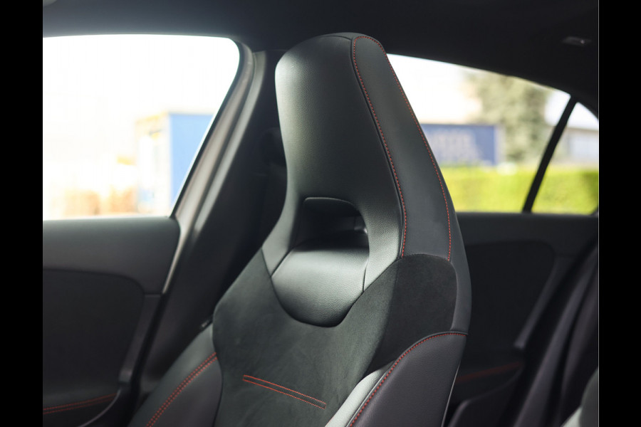 Mercedes-Benz A-Klasse 250 e AMG Line | Pano - Camera - ACC