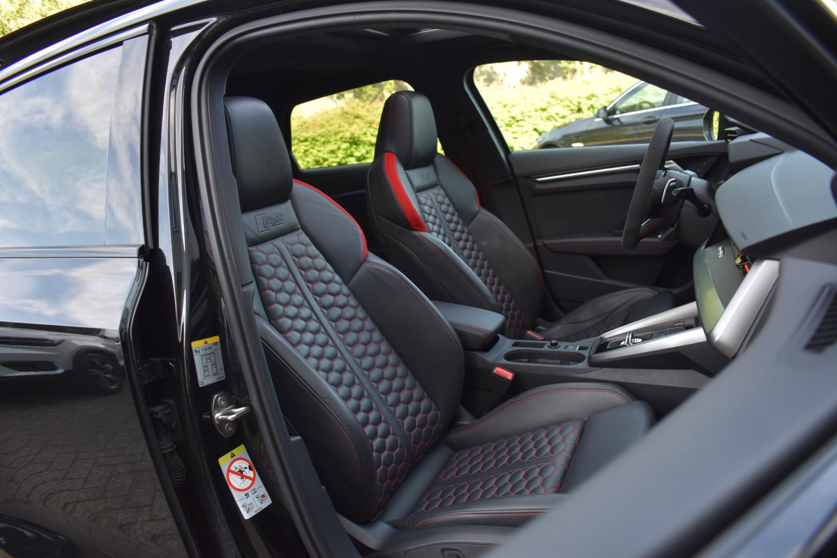 Audi A3 Sportback 2.5 TFSI RS 3 quattro HUD Pano Massage Keyless B&O Lane