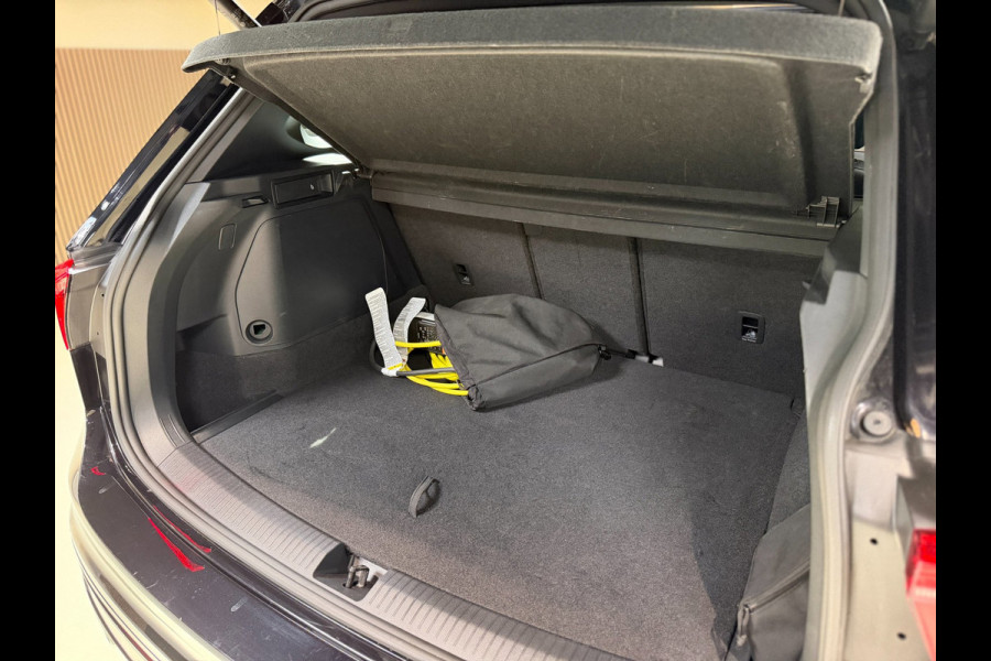 Volkswagen Tiguan 1.4 TSI Business R-LINE |Pano|Matrix|Keyless|Blindspot|