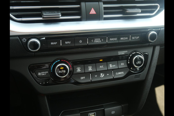 Kia e-Niro DynamicPlusLine 64 kWh | SOH 95,6 | Schuif/kanteldak | stoel/stuurverwarming |