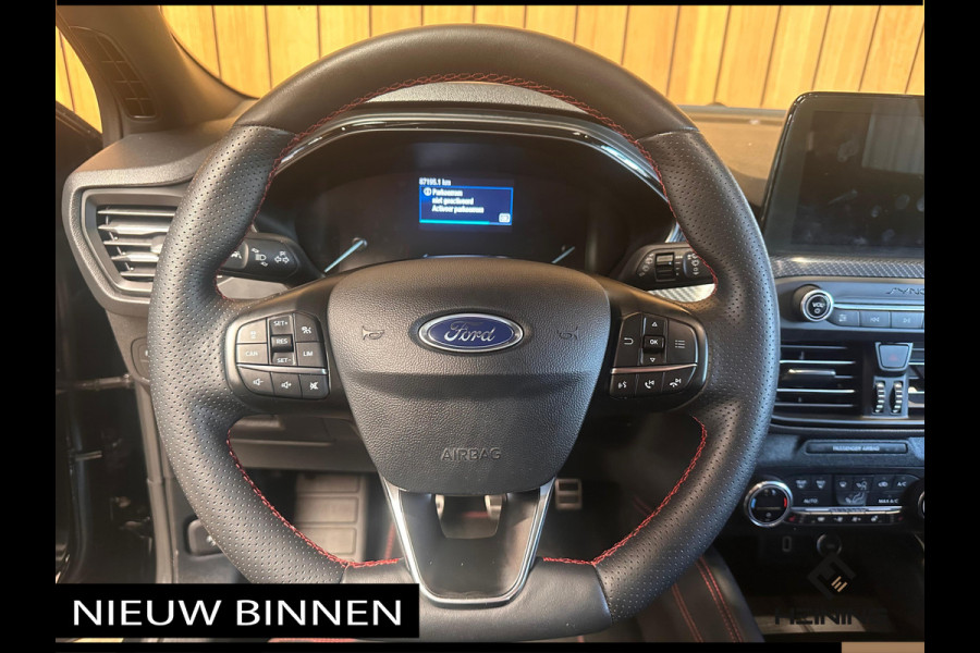 Ford Focus 1.0 EcoBoost ST Line Business Nederlandse Auto | ST Line | Camera | Stuur - Stoelverwarming | Apple-carplay