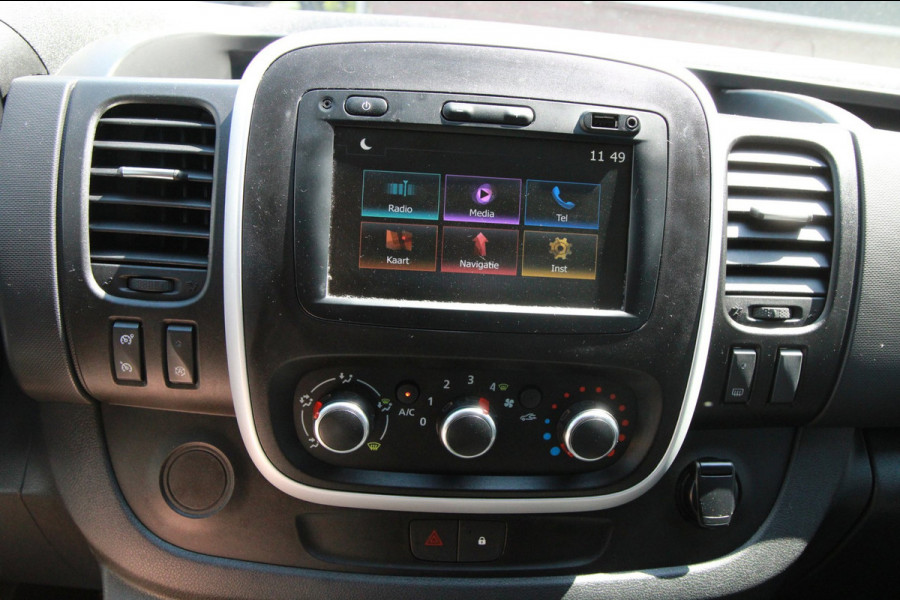 Renault Trafic 2.0 dCi 120PK L2H1 Work Edition / Laadruimte inrichting / Navi / 3 zits