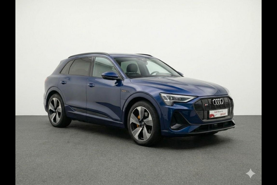Audi e-tron 50 quattro S edition 71 kWh 313pk | Panoramadak | Adaptieve cruise controle | Lederen bekleding | Elektrisch verstelbare voorstoelen met geheugen | Head Up Display | Trekhaak