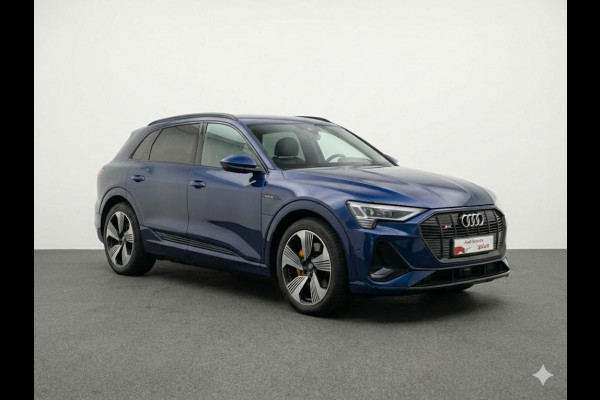 Audi e-tron 50 quattro S edition 71 kWh 313pk | Panoramadak | Adaptieve cruise controle | Lederen bekleding | Elektrisch verstelbare voorstoelen met geheugen | Head Up Display | Trekhaak