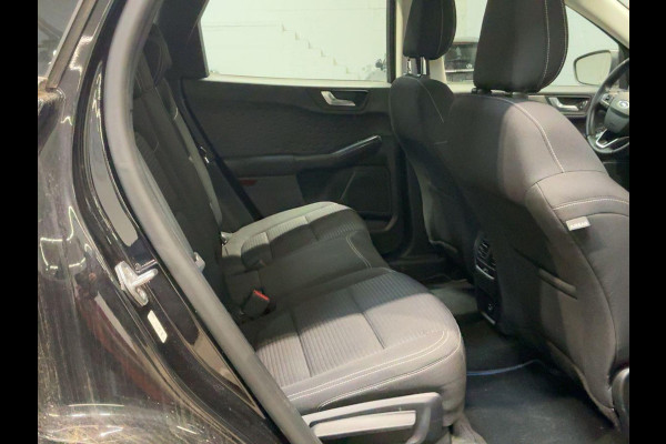 Ford Kuga 2.5 PHEV Titanium 225pk Stoelverwarming | Navigatie | 18 inch velgen | All season banden
