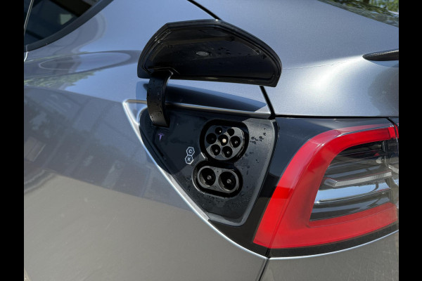 Tesla Model Y Performance AWD 75 kWh SOH 94% | AFNEEMBARE TREKHAAK| RESTERENDE ALGEMENE FABRIEKSGARANTIE TESLA T/M 03-2027 OF 80.000KM| ACCU + AANDRIJFLIJN T/M 03-2031/ 192.000KM| RIJKLAAR GELEVERD
