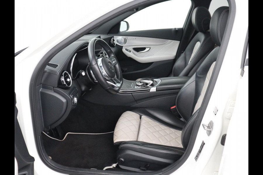 Mercedes-Benz C-Klasse Estate 300 e Business Solution AMG Limited | Panoramadak | Leder Exclusief | Burmester Surround | Stoelverwarming | Camera | Carplay | Dodehoek detectie | Navigatie | Full LED