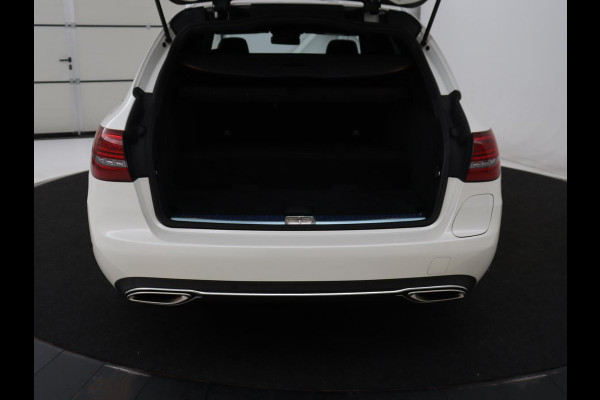 Mercedes-Benz C-Klasse Estate 300 e Business Solution AMG Limited | Panoramadak | Leder Exclusief | Burmester Surround | Stoelverwarming | Camera | Carplay | Dodehoek detectie | Navigatie | Full LED