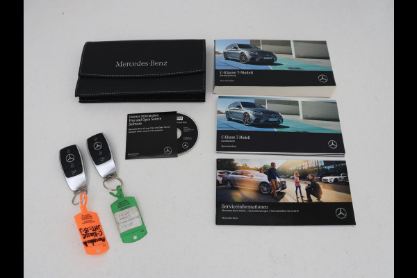 Mercedes-Benz C-Klasse Estate 300 e Business Solution AMG Limited | Panoramadak | Leder Exclusief | Burmester Surround | Stoelverwarming | Camera | Carplay | Dodehoek detectie | Navigatie | Full LED