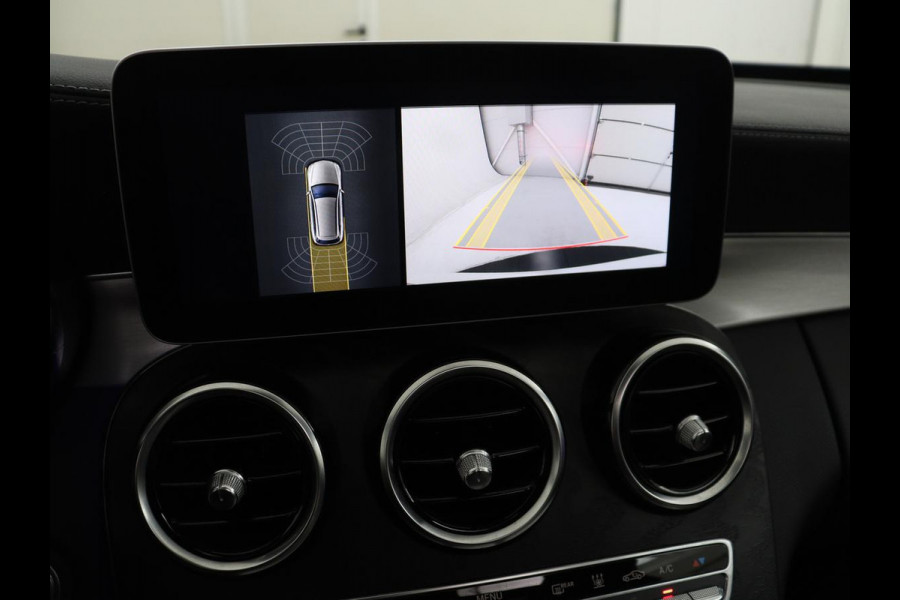Mercedes-Benz C-Klasse Estate 300 e Business Solution AMG Limited | Panoramadak | Leder Exclusief | Burmester Surround | Stoelverwarming | Camera | Carplay | Dodehoek detectie | Navigatie | Full LED