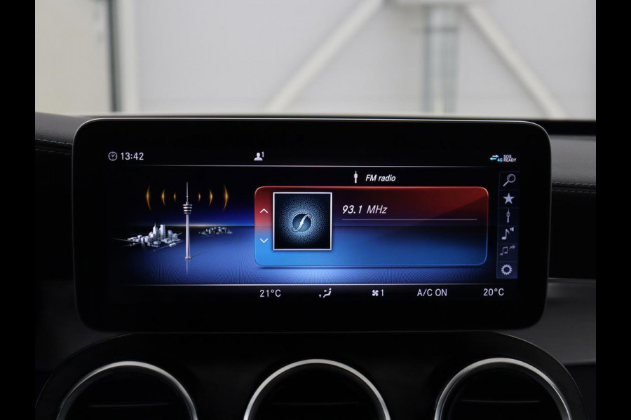 Mercedes-Benz C-Klasse Estate 300 e Business Solution AMG Limited | Panoramadak | Leder Exclusief | Burmester Surround | Stoelverwarming | Camera | Carplay | Dodehoek detectie | Navigatie | Full LED