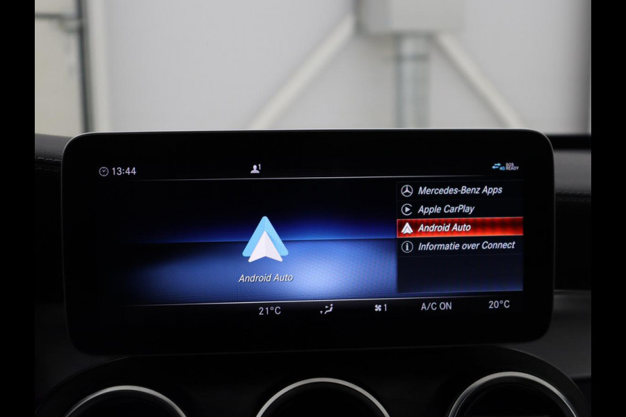 Mercedes-Benz C-Klasse Estate 300 e Business Solution AMG Limited | Panoramadak | Leder Exclusief | Burmester Surround | Stoelverwarming | Camera | Carplay | Dodehoek detectie | Navigatie | Full LED