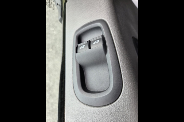 Ford E-Transit 350 L3H3 Trend 75 kWh Navi Achteruitrijcamera PDC Voor&Achter