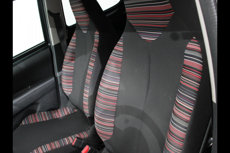 Citroën C1 1.0 VTi Feel Pack comfort Airco Bluetooth Extra getint glas Led 5 deurs