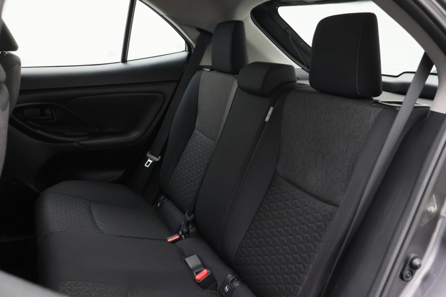 Toyota Yaris Cross 1.5 Hybrid Active Camera, Apple Carplay, ACC, Rijstrooksensor, DAB, 16"