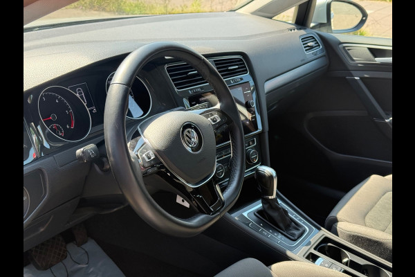 Volkswagen Golf 2.0 TDI Highline | ACC | PDC | Stoelver.