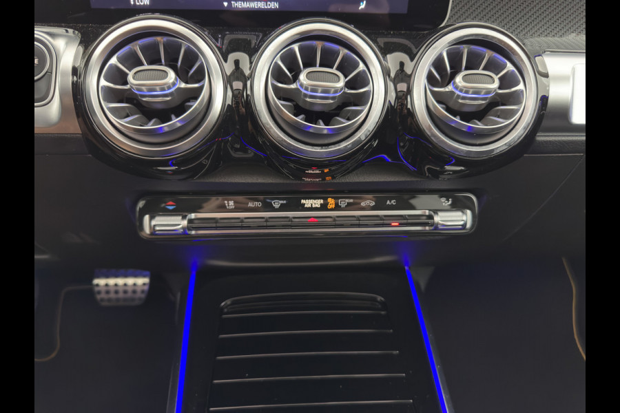 Mercedes-Benz Glb 250 4MATIC AMG-Sportpack Premium Plus Aut. *PANO | TOWBAR | LEATHER-MICROFIBRE | FULL-LED | AMBIENTLIGHT | WIDE-COCKPIT | HEATED-SPORTSEATS | KEYLESS | NAVI-FULLMAP | ECC | SHIFTPADDLES | MEMORY-PACK | PDC | CRUISE | 20''ALU*