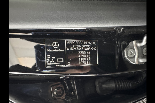 Mercedes-Benz Glb 250 4MATIC AMG-Sportpack Premium Plus Aut. *PANO | TOWBAR | LEATHER-MICROFIBRE | FULL-LED | AMBIENTLIGHT | WIDE-COCKPIT | HEATED-SPORTSEATS | KEYLESS | NAVI-FULLMAP | ECC | SHIFTPADDLES | MEMORY-PACK | PDC | CRUISE | 20''ALU*
