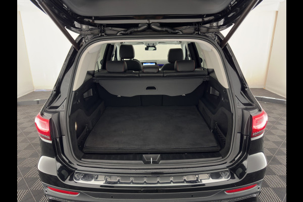 Mercedes-Benz Glb 250 4MATIC AMG-Sportpack Premium Plus Aut. *PANO | TOWBAR | LEATHER-MICROFIBRE | FULL-LED | AMBIENTLIGHT | WIDE-COCKPIT | HEATED-SPORTSEATS | KEYLESS | NAVI-FULLMAP | ECC | SHIFTPADDLES | MEMORY-PACK | PDC | CRUISE | 20''ALU*