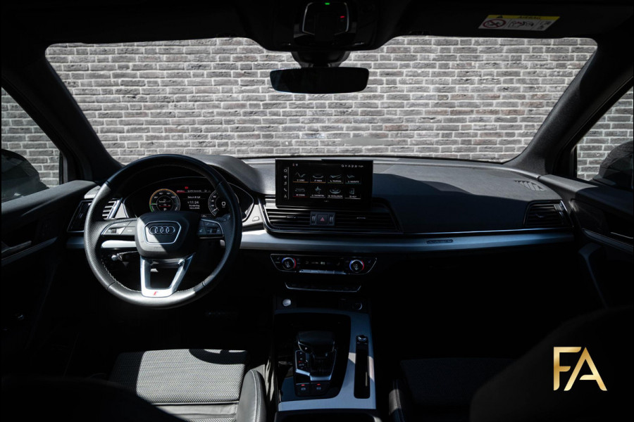 Audi Q5 55 TFSI e S edition Competition SLine|367PK|Headup|Luchtvering