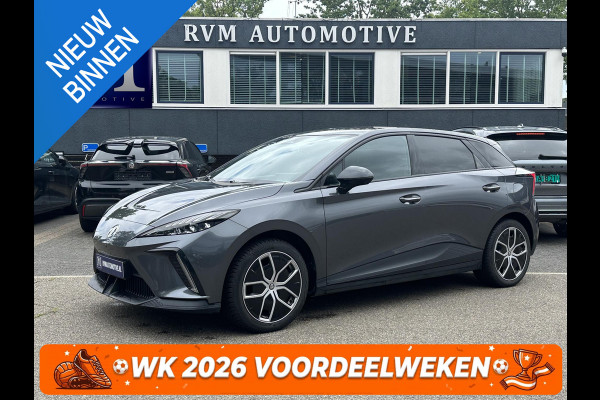 MG Mg4 electric Luxury 64 kWh SOH 97%  |360 CAMERA| 7 JAAR MG GARANTIE T/M 02-2031| ELEK. STOEL| DODE HOEK SENSOR| STOEL + STUURVERWARMING| ADAPTIVE CRUISE CONTROL